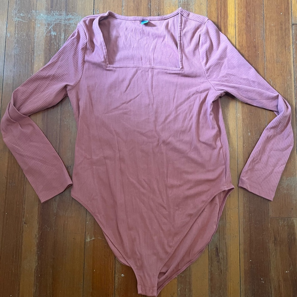 Old Navy dusty rose ribbed bodysuit, size XXL